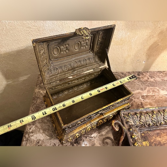 Vintage Fluer Dis Lis Metal Tray with Handles and trinket box - Picture 3 of 8